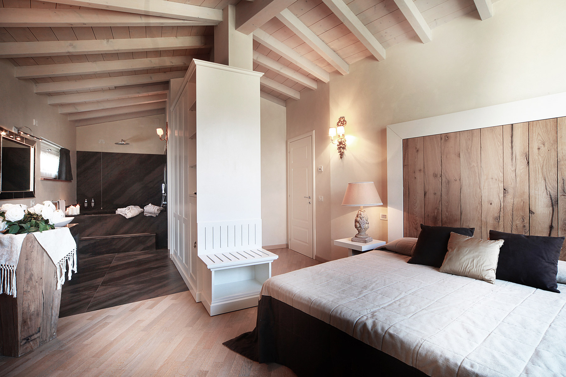 Lakeview Splendid Villa thumbnail 21