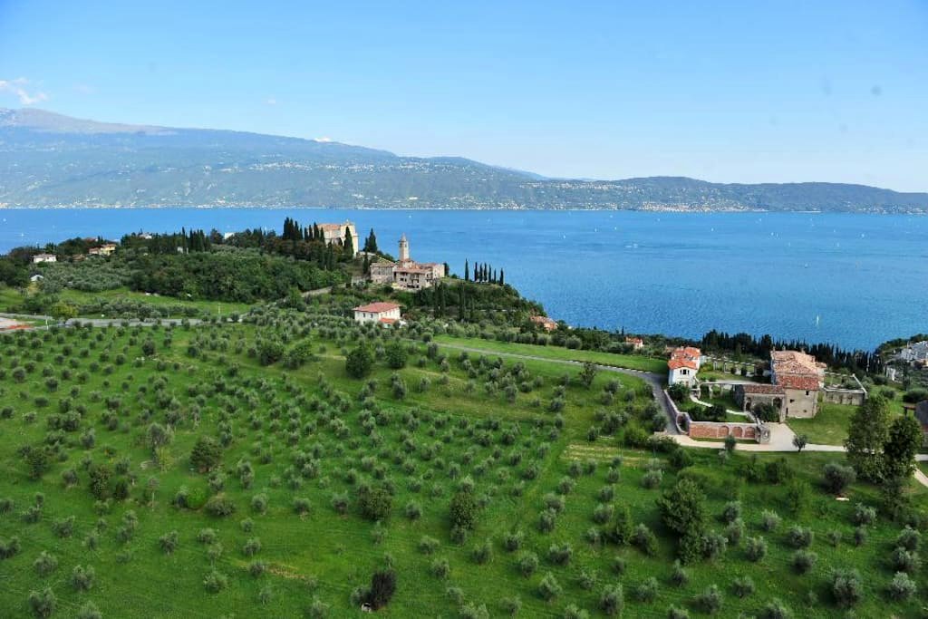 Lakeview Splendid Villa thumbnail 25